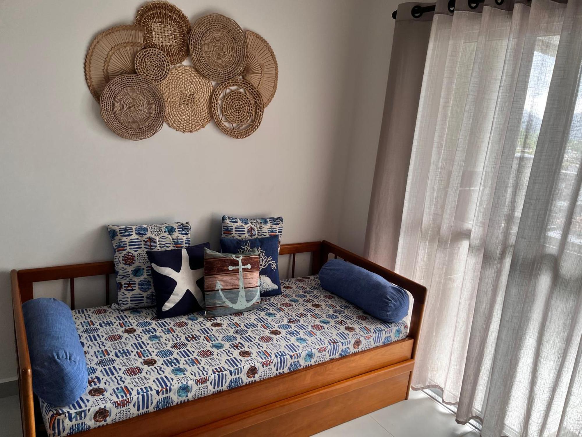 Familiar-condominio Fechado *